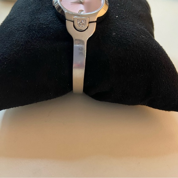 Movado Ladies bangle watch Stainless Steel silver tone w/pink face & diamonds - Picture 4 of 7